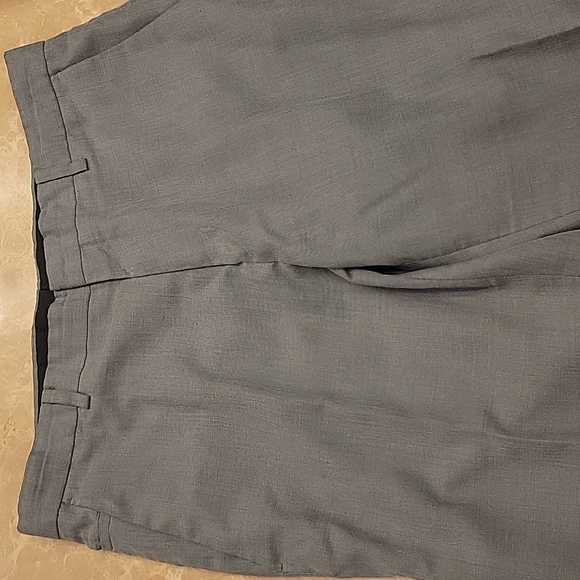 Hagar Men's Gray Twill Dress Slacks, 33x32 - Picture 3 of 16
